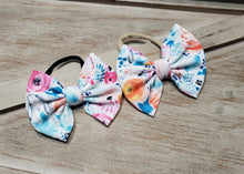 Load image into Gallery viewer, Spring Fling Big Bow &amp; Piggies