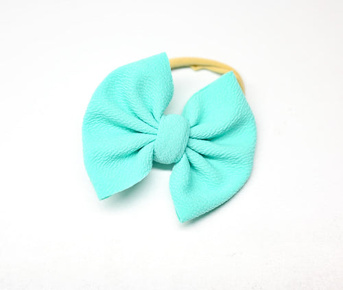 Sea Foam Big Bow & Piggies