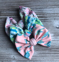Load image into Gallery viewer, Summer in Paradise Big Bow &amp; Piggies