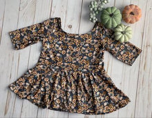 Load image into Gallery viewer, Groovy Pumpkin 3/4 Sleeved Peplum