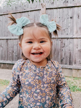 Load image into Gallery viewer, Stone BB Clip, BB Nylons &amp; Piggies