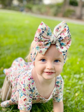 Load image into Gallery viewer, Velvet Fall Floral Headwrap