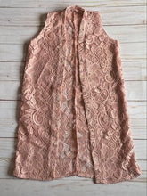 Load image into Gallery viewer, Lace Dusters