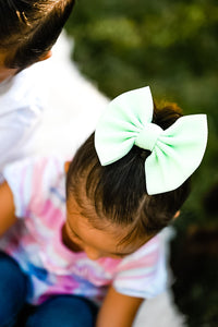 Pistachio Bow Ties, BB Clips & Piggies