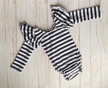Load image into Gallery viewer, Blk/ White Striped Long Flutter Sleeved Leo