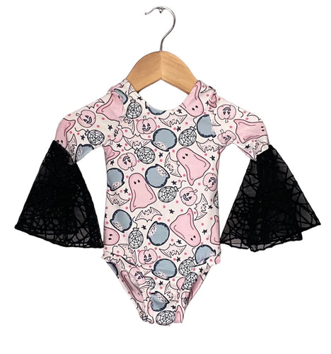 Lace Bell Sleeved Leo