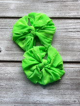Load image into Gallery viewer, Ruffled Mini Messies &amp; Piggies