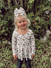 Load image into Gallery viewer, Thankful Long Sleeved Peplum