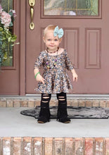 Load image into Gallery viewer, Groovy Pumpkin 3/4 Sleeved Peplum